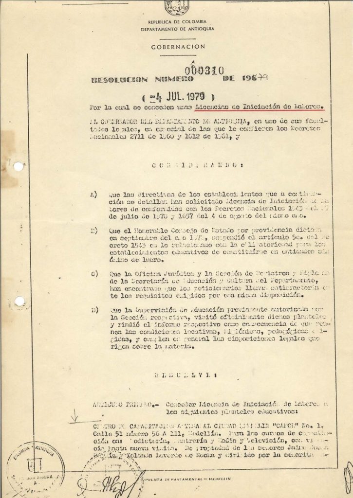 *Acorde con los nuevos requisitos de la educación formal en Colombia, la Escuela obtiene la Licencia de funcionamiento (Resolución 000310 del 4 de julio de 1979). *También se obtiene la aprobación de matrículas y pensiones.