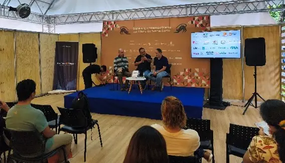 Conversatorio liderado por el FER en la Fiesta del Libro