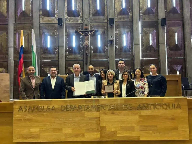 Foto cabezote noticia - reconocimiento a Uniremington