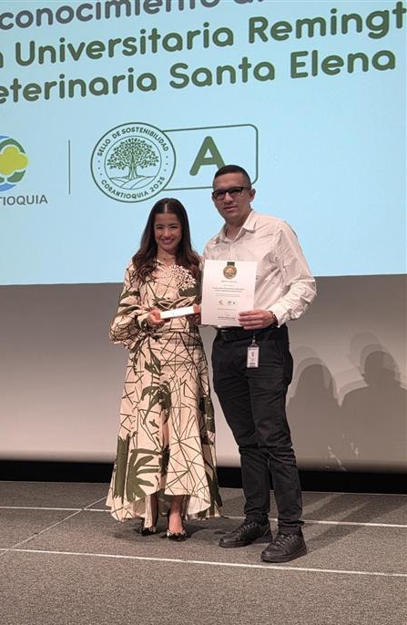 Reconocimiento a Corporacion Universitaria Remington en Santa Elena