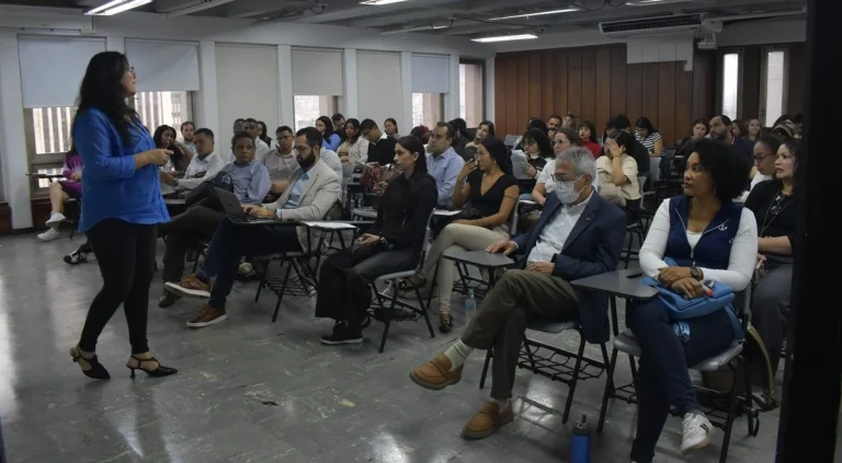 Estudiantes de Derecho inician su reto en el Consultorio jurídico de Uniremington Medellín