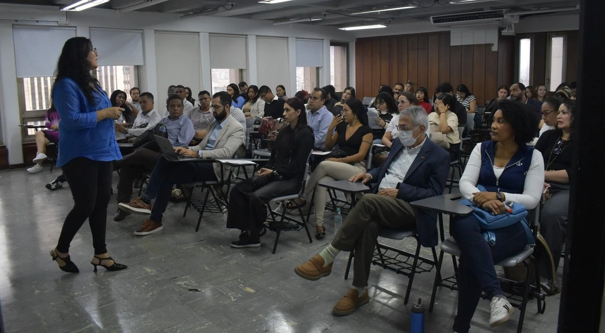 Estudiantes de Derecho inician su reto en el Consultorio jurídico de Uniremington Medellín