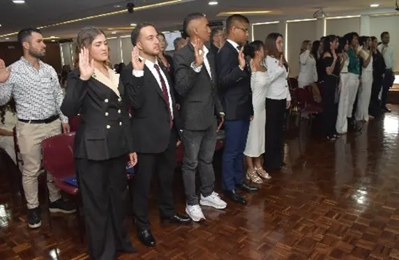 Toma de juramento en Uniremington Medellín