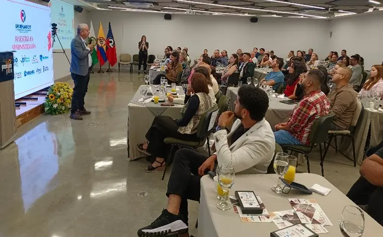 Maestría en Administración desarrollo de liderazgo y visión estratégica