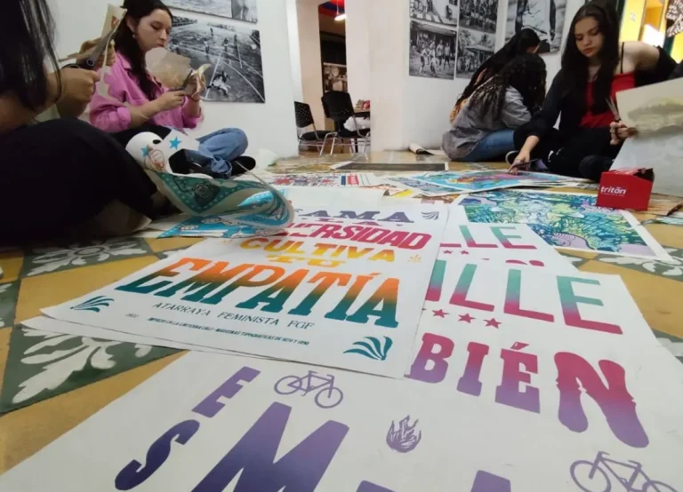 Manifestación de gráfica popular con el rugido de la tinta en Medellín