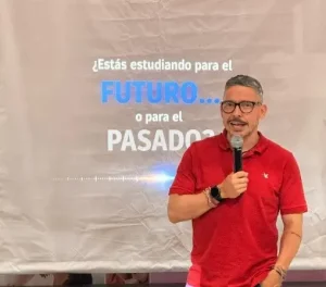Juan Camilo Jaramillo Giraldo (foto de referencia), docente de la Facultad de Ciencias Empresariales y líder del Centro de Innovación y Desarrollo Empresarial Juan Camilo Jaramillo Giraldo (foto de referencia), docente de la Facultad de Ciencias Empresariales y líder del Centro de Innovación y Desarrollo Empresarial