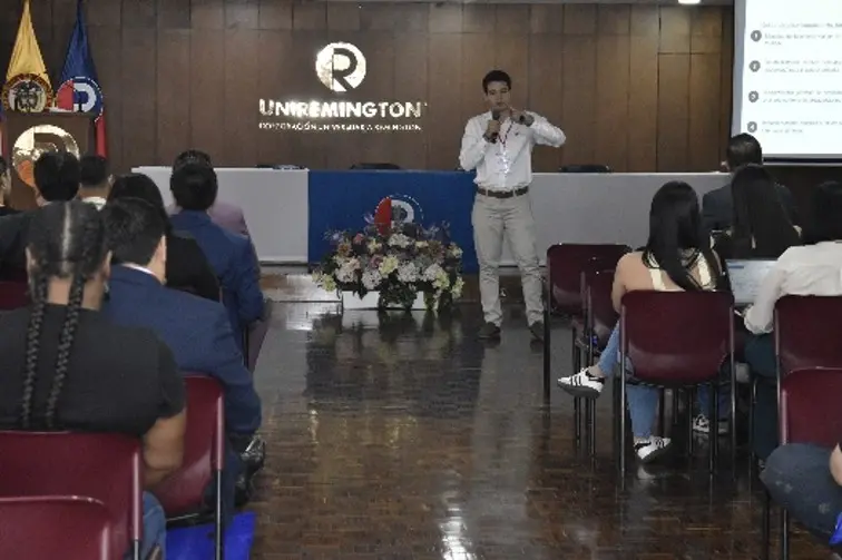 las jornadas del encuentro abarcaron conferencias, mesas de ponencias y espacios de intercambio académico las jornadas del encuentro abarcaron conferencias, mesas de ponencias y espacios de intercambio académico