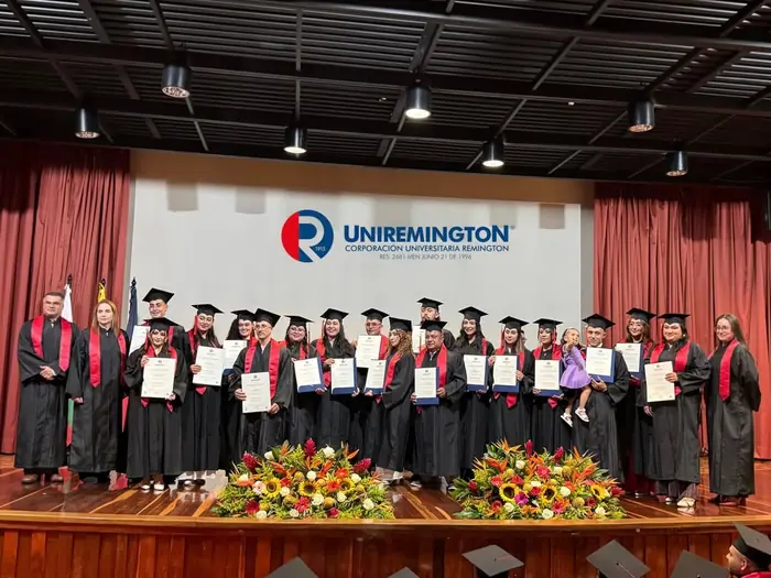Graduandos Uniremington Manizales 2026